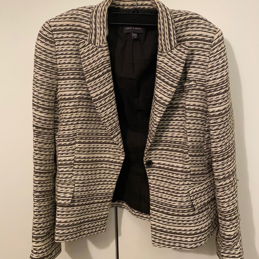 Textured blazer by Judith and Charles